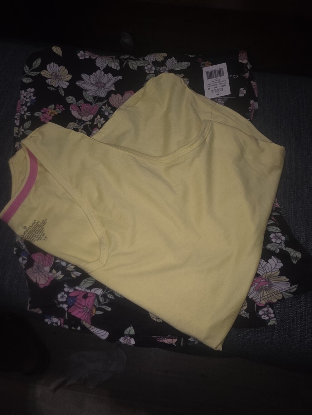 Kohl's Pink V-Neck Tank with Patterned Hem - Picture 6 of 6
